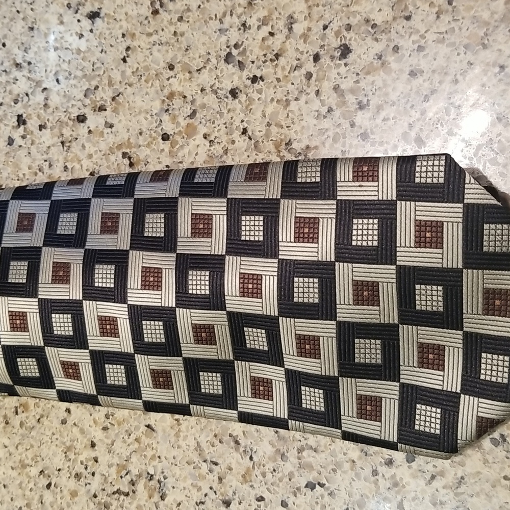 Chereskin geometric tie like new condition